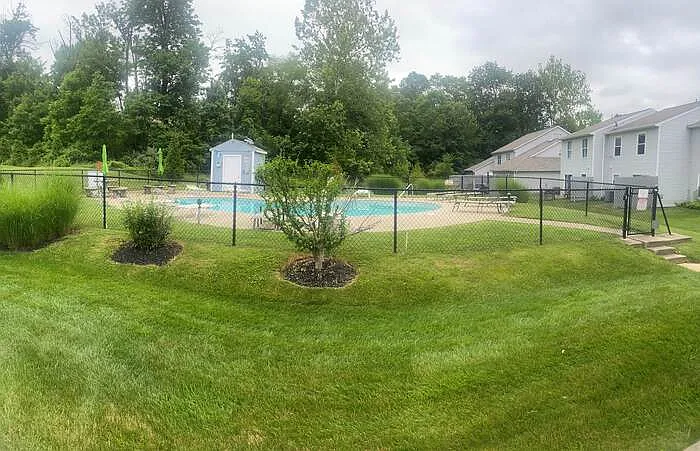 5302 Country Club Ln — Photo 2