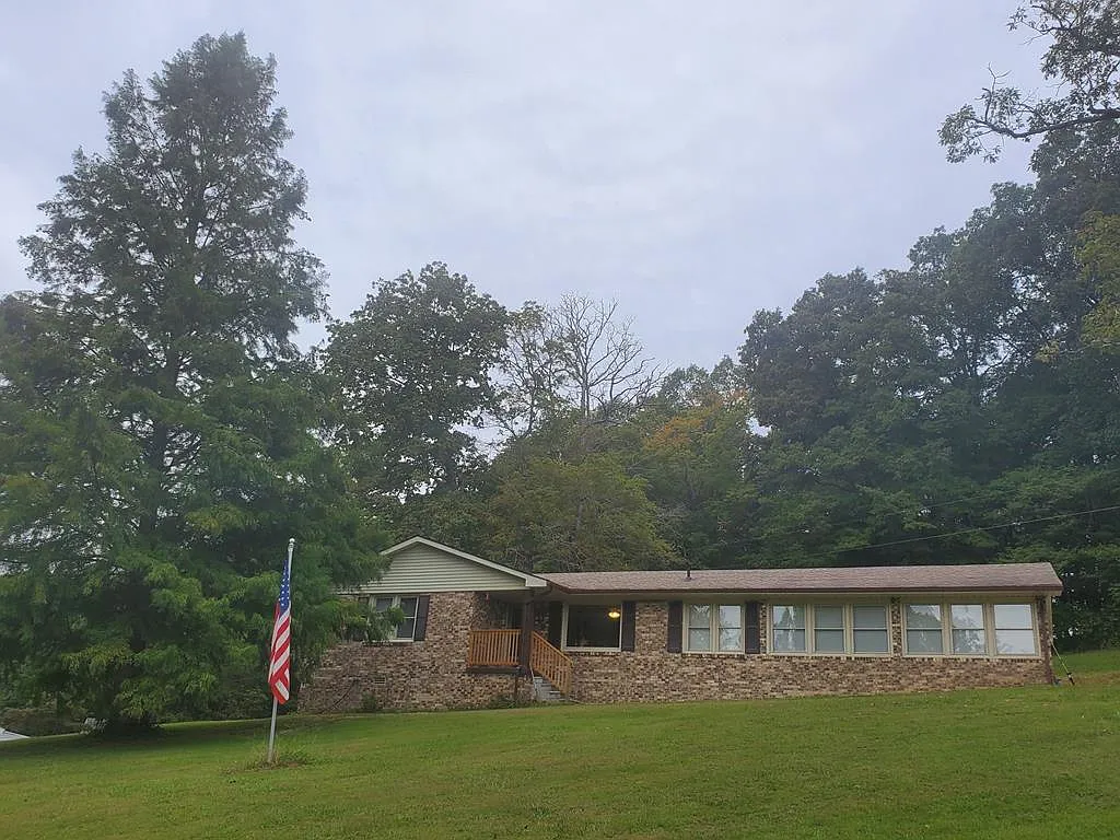 2045 Greenville Rd photo 1