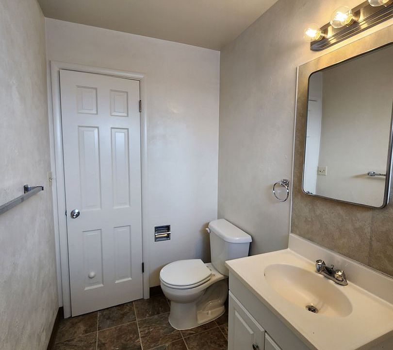 192Western Village Apartments 18691913 Broadway St NE Salem OR Zillow