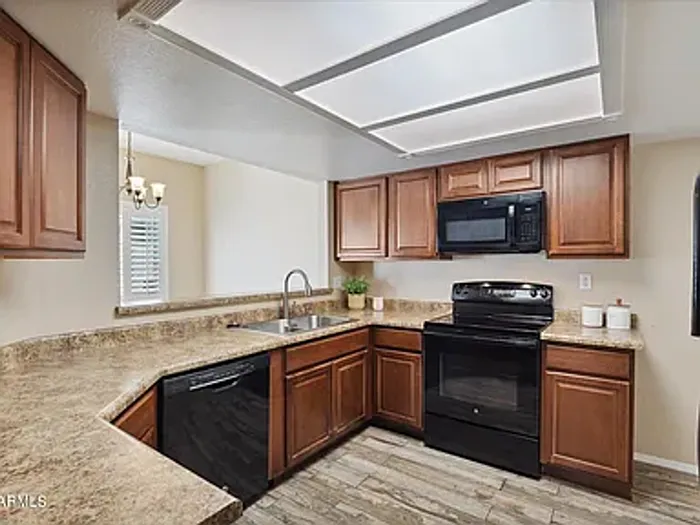 3 bed, 3.0 bath, 1514 sqft, $1,725 — Photo 4
