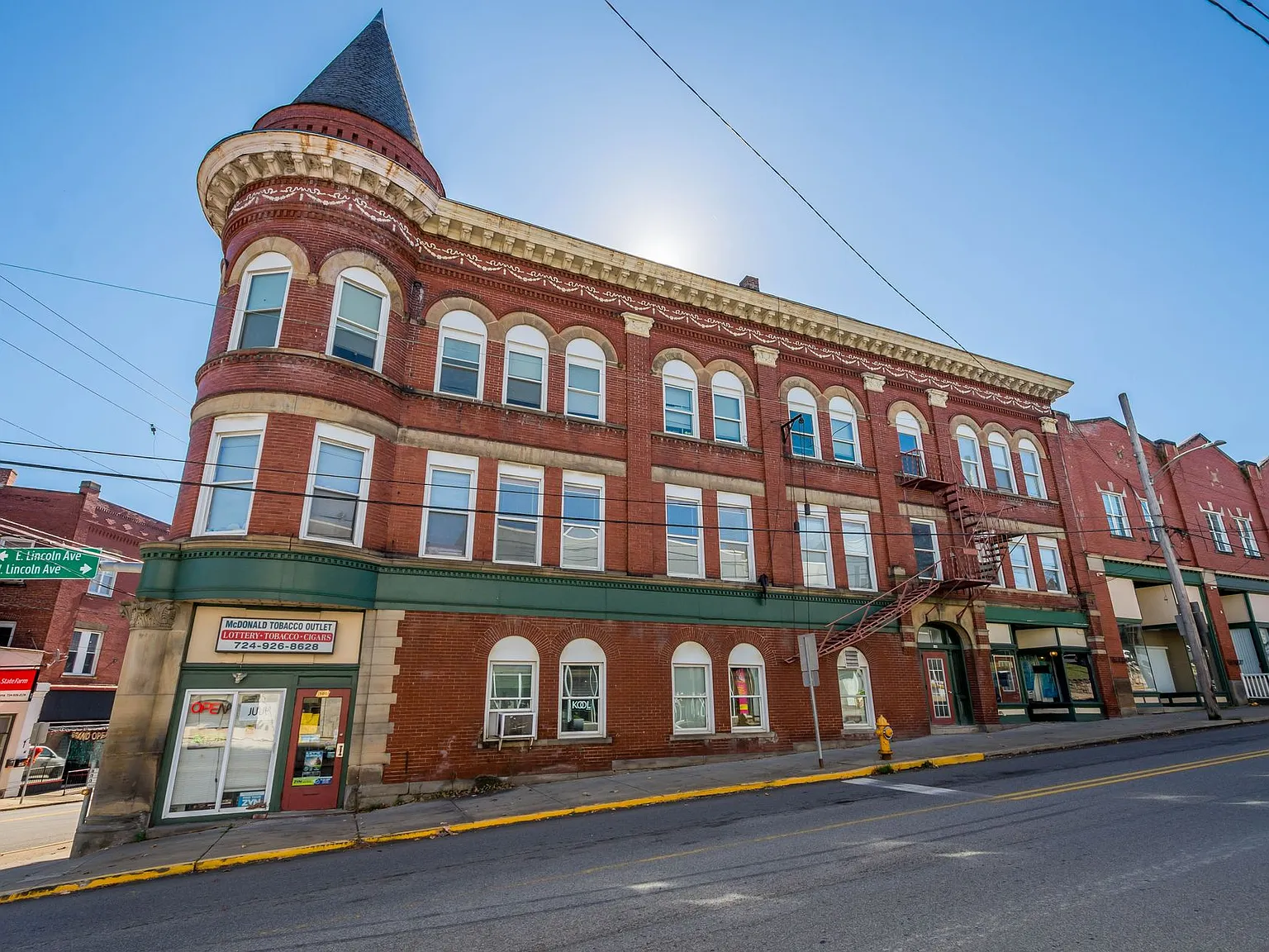 Gladden Building — Photo 1