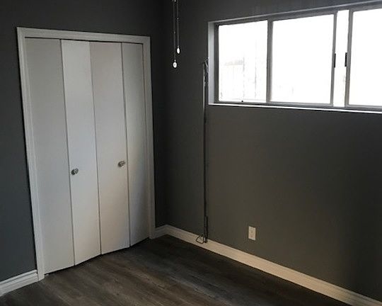 3rd image of 837 S Ardmore Ave APT 3