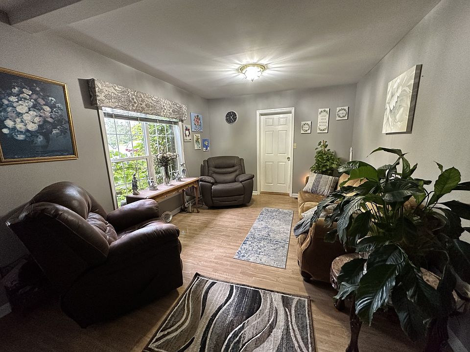 1215 E Gaines St, Lawrenceburg, TN 38464 MLS 2558450 Zillow