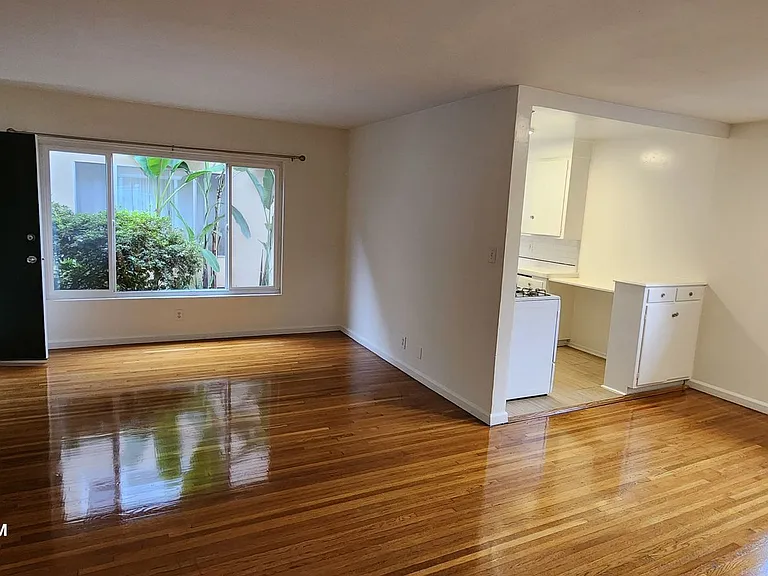 Willoughby 7267 — Photo 11