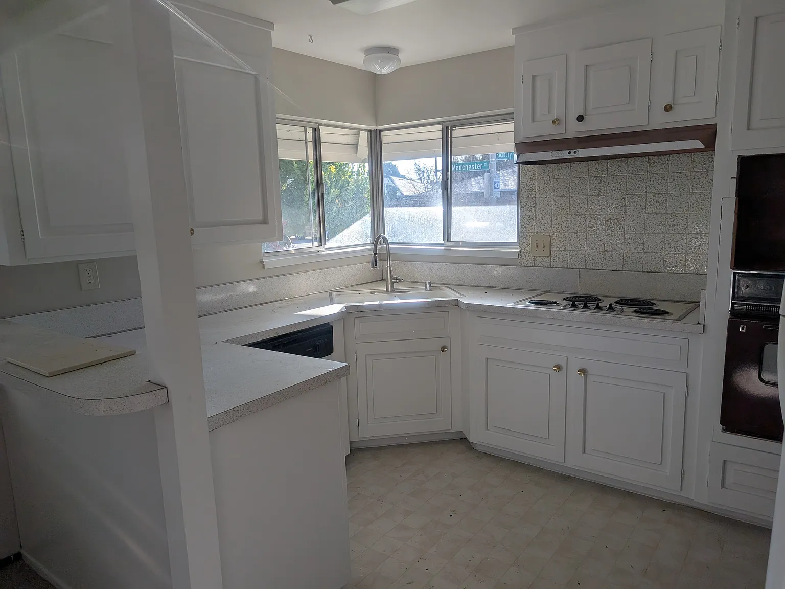 3 bed, 1382 sqft, $3,850 — Photo 2