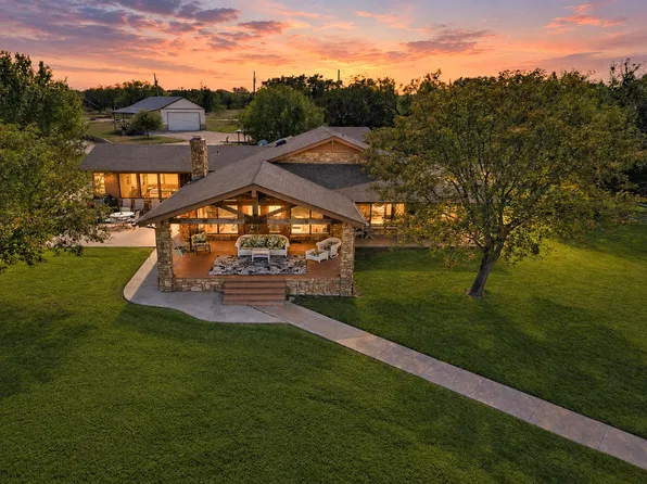 1004 Standing Cypress, Graford, TX 76449