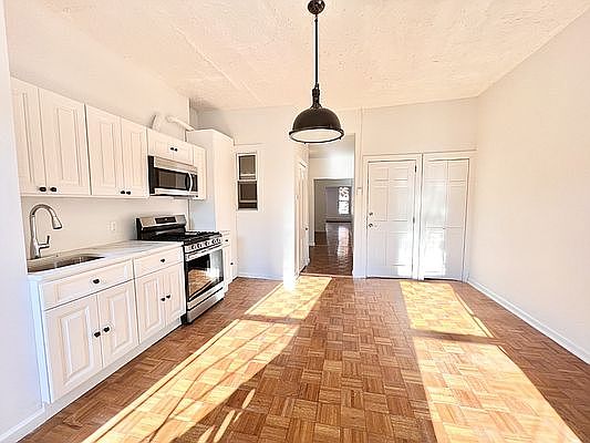 2nd image of 376 Atlantic Ave #1