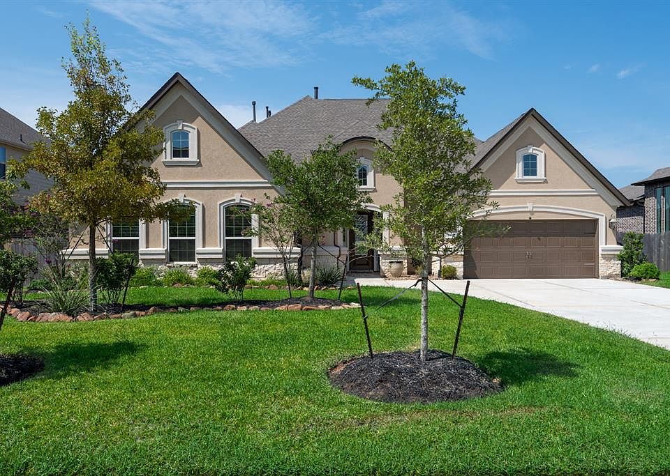 1st image of 2162 Graystone Hills Dr