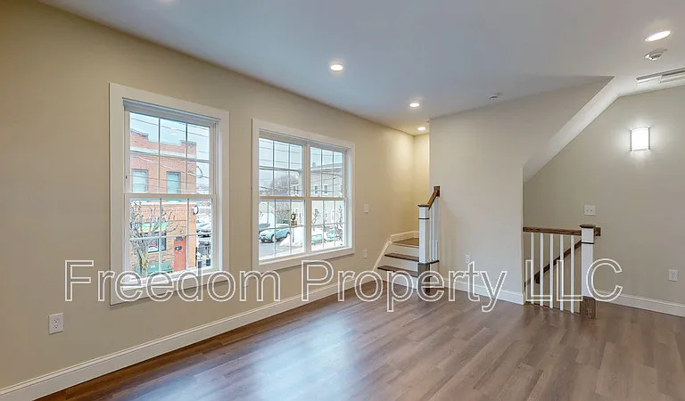 130 Center St #2 — Photo 5