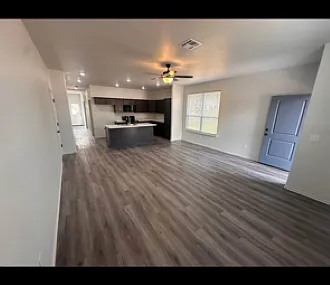 3 bed, 1300 sqft, $1,550 — Photo 2