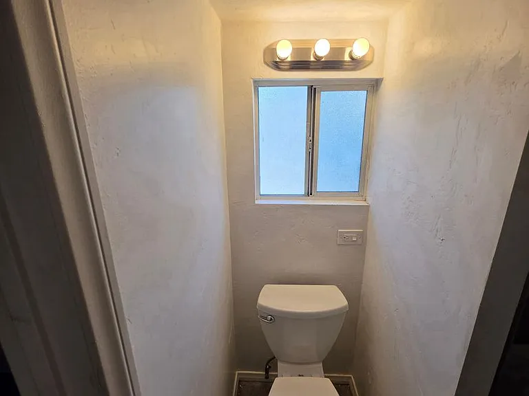 Charming 1BD/1BA Normal Heights Home w/ SOLAR and Private Fenced Yard — Photo 6