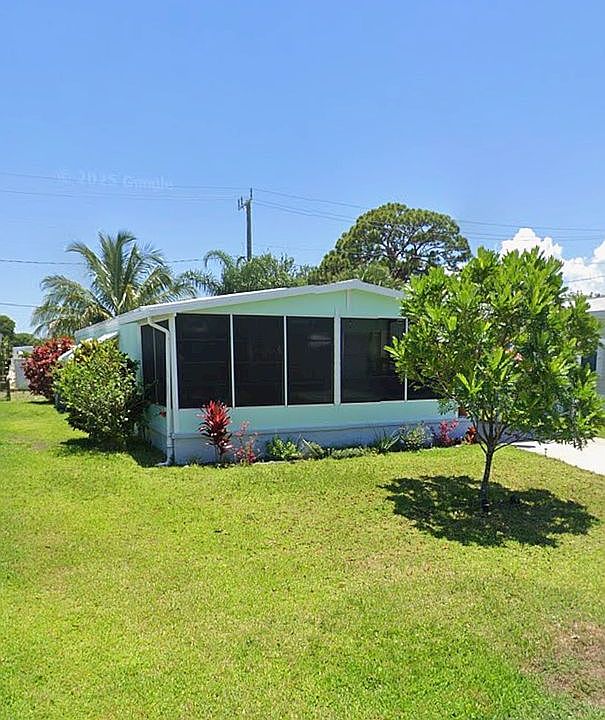 1st image of 7070 SE Bluebird Cir