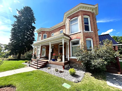 306 S 3rd St W #201 Photo 1