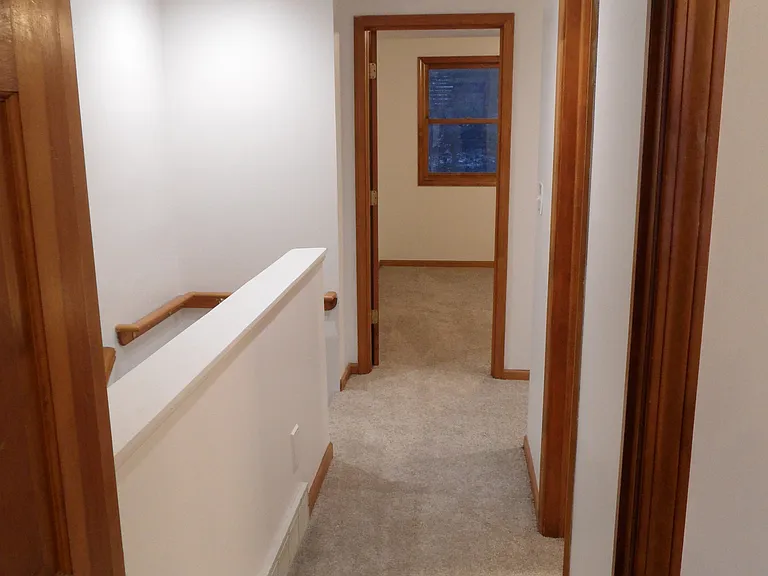 921 Onondaga St — Photo 27