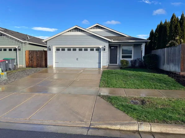 760 Nicholas Lee Dr, Medford, OR 97501