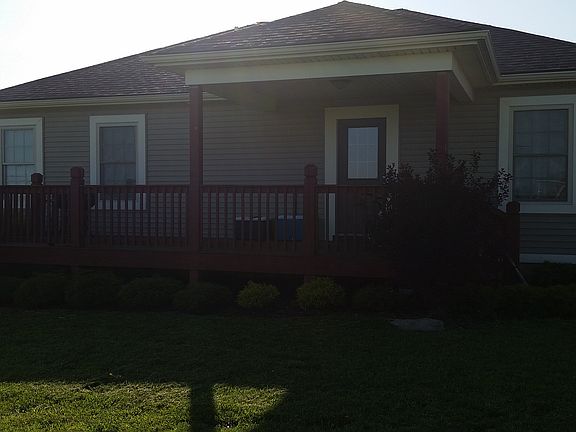 3rd image of 184 Blake Ct