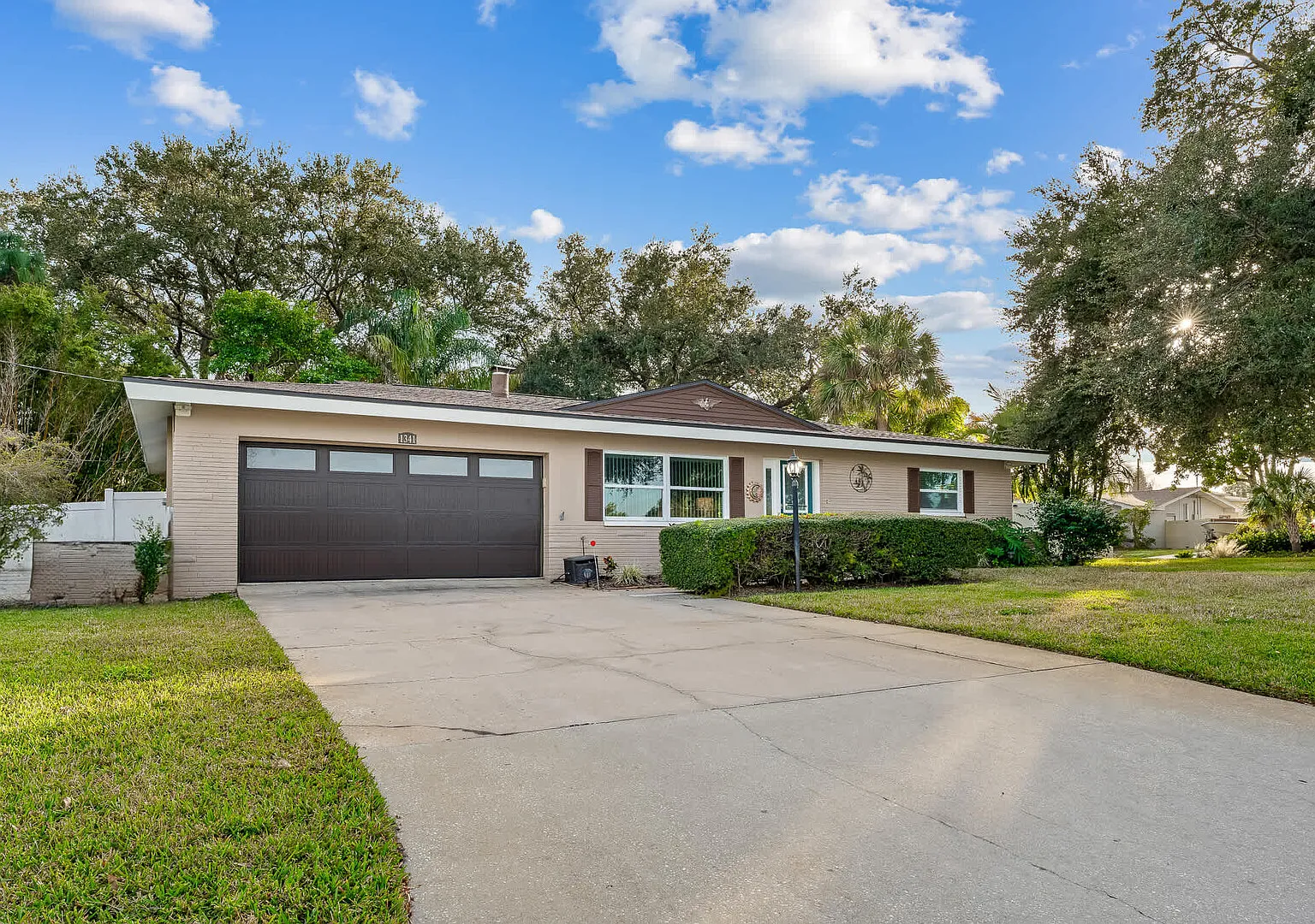 Bayview Oasis - Pool, Hot Tub & Pet Friendly! — Photo 4