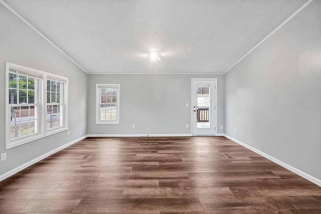 101 Marlin Ct — Photo 3