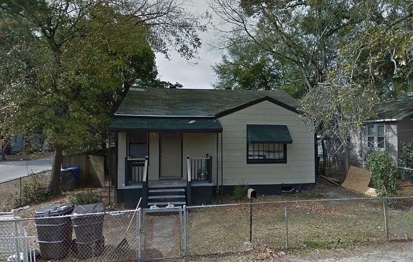 1st image of 2740 E Surrey Dr