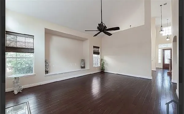 1125 Waterford Way — Photo 12