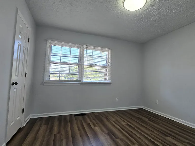 1025 Carolina Rd — Photo 13