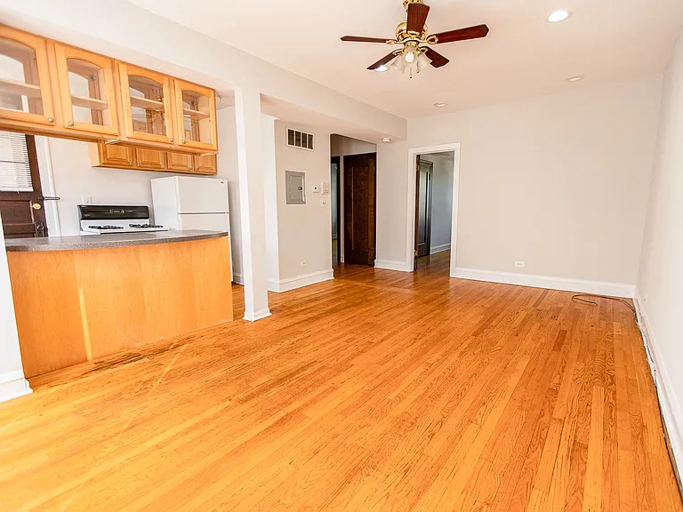 5348 N Wolcott Ave — Photo 3