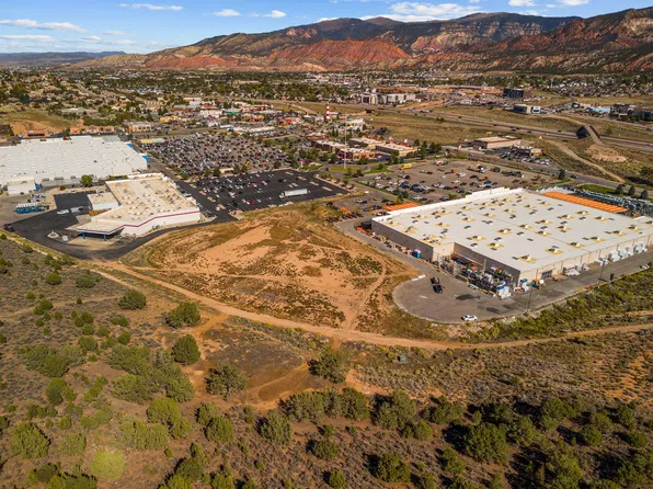 1490 S Providence Center Dr, Cedar City, UT 84720