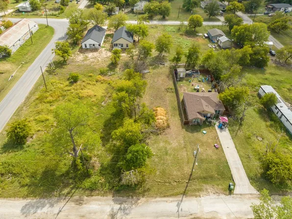 W Monroe St, Itasca, TX 76055