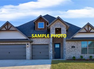 1141 Red Maple St, Centerton, AR 72719