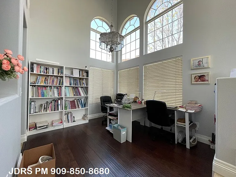 23930 Nicole Way — Photo 5