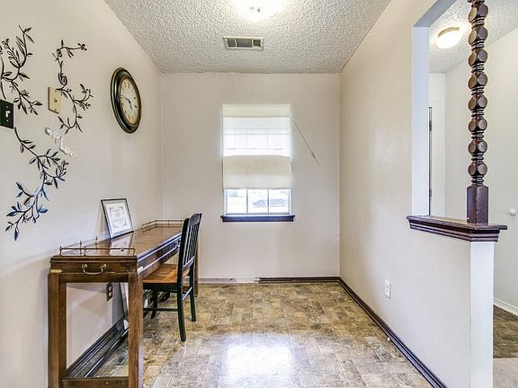 5th image of 930 Laguna Dr