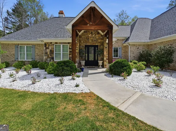 931 Antrim Glen Dr, Hoschton, GA 30548