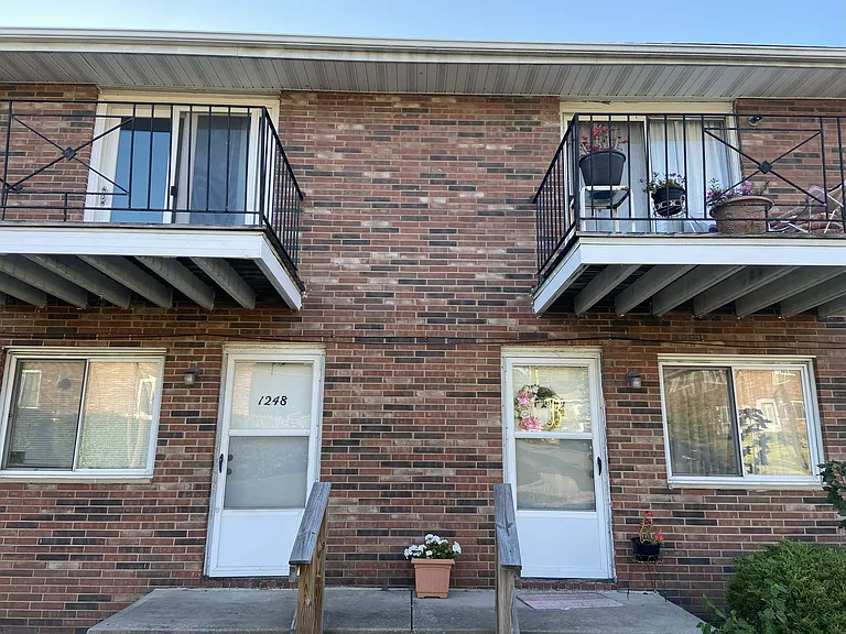 1244-1250 Cliffside St #1250 — Photo 22
