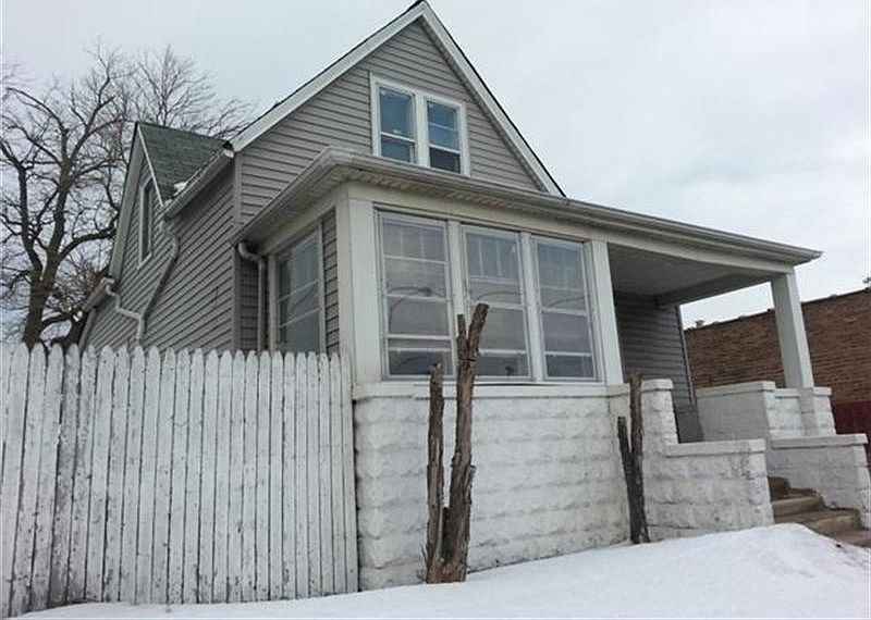 2nd image of 2308 W 59th St