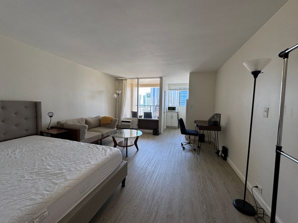 747 Amana St APT 2118