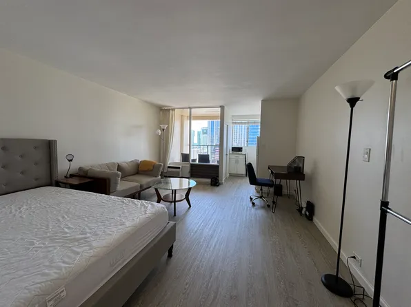 747 Amana St APT 2118, Honolulu, HI 96814