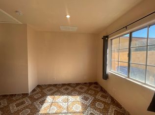 8546 Owensmouth Ave, Canoga Park, CA 91304