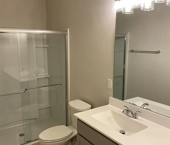 W218N16046 Tiger Lily Dr — Photo 22