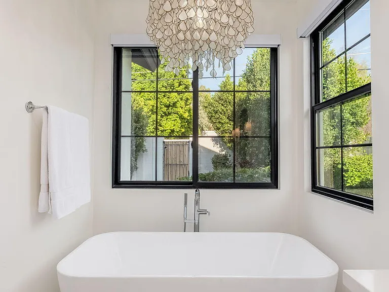 4017 N 49th Pl — Photo 18