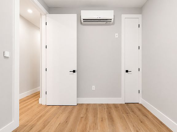 4th image of 1369 Saint Johns Pl #2B