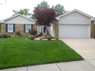 3711 Pinon Pine Ct, Saint Louis, MO 63129