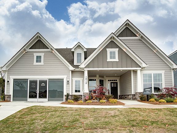 These photos are representative of this floor plan, but all options may not be available in every co