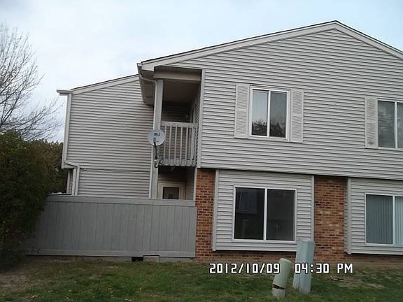 2nd image of 3 E Fernwood Dr