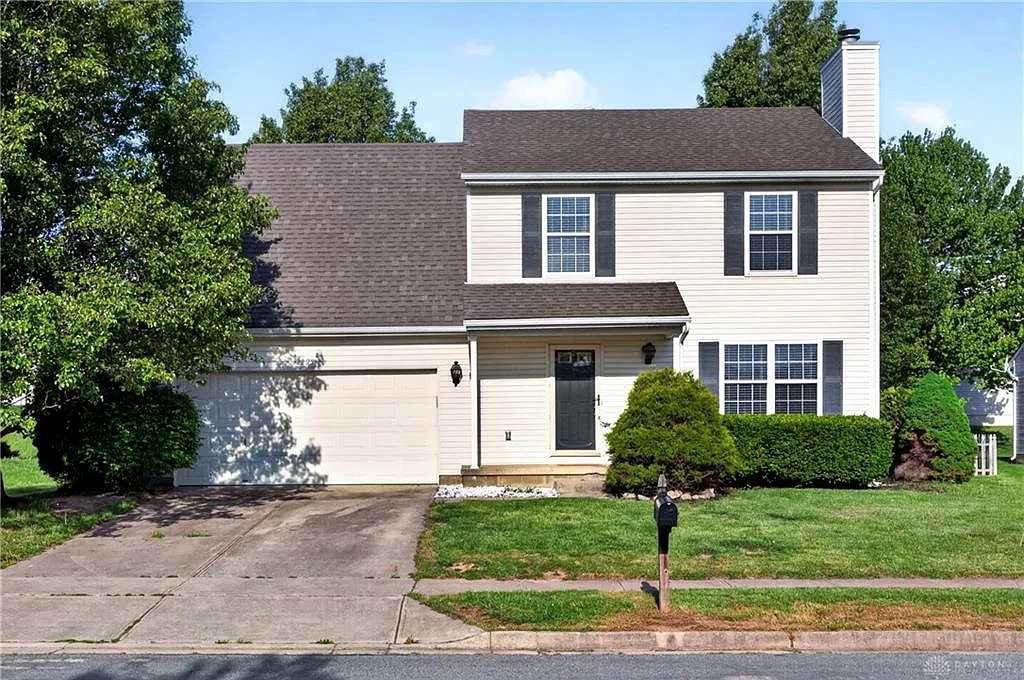 4 bed, 2.5 bath, 1624 sqft, $2,200 — Photo 1
