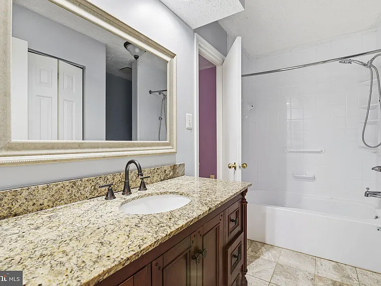 4330 Gilmer Ct — Photo 14