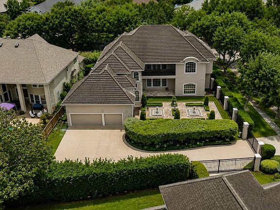 3rd image of 3 Waterford Pointe Cir