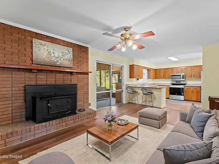 1115 Gardendale Dr — Photo 15