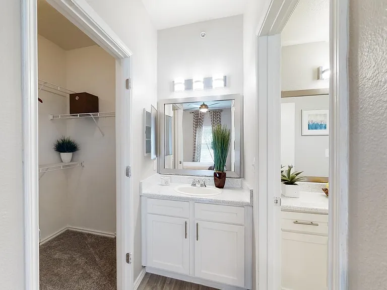 Brynwood Apartments — Photo 44