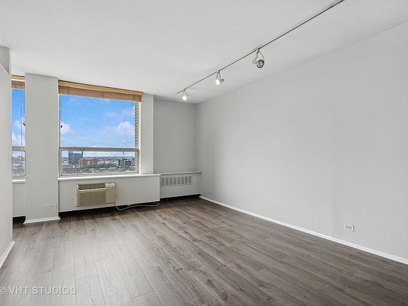 3rd image of 1455 N Sandburg Ter APT 2207B