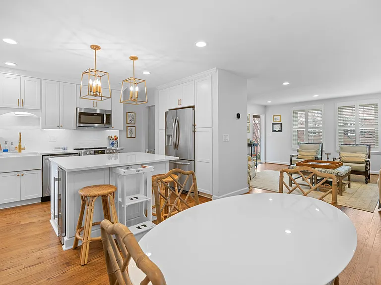 3203 S Stafford St — Photo 1